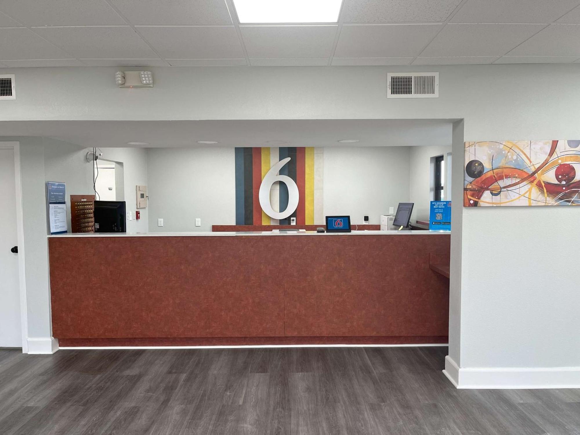 Motel 6 Cleveland, Ms - Delta State University Bagian luar foto